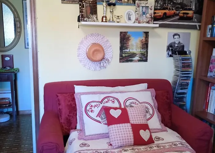 Nancy House Alloggio in famiglia Castronno